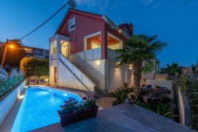 LUXURY VILLA SARA-TROGIR CENTER-POOL